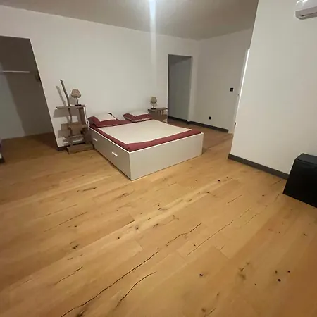 Villa-de Luxe-salle De Bain-vue Sur La Campagne à 5 Minutes De La Qui Est Composé De 5 Venzolasca