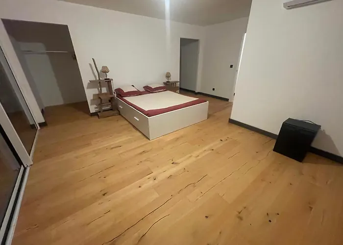 Villa-de Luxe-salle De Bain-vue Sur La Campagne à 5 Minutes De La Qui Est Composé De 5 Venzolasca