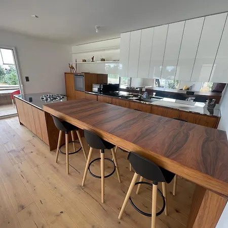 Villa Villa-de Luxe-salle De Bain-vue Sur La Campagne à 5 Minutes De La Qui Est Composé De 5 *