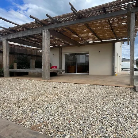 Villa Villa-de Luxe-salle De Bain-vue Sur La Campagne à 5 Minutes De La Qui Est Composé De 5 *